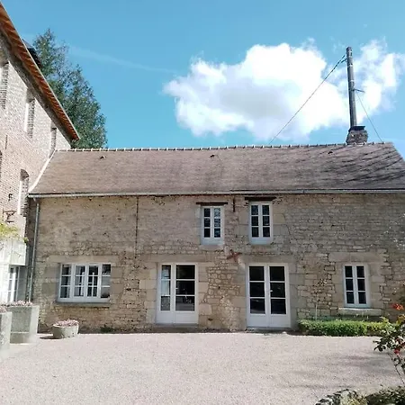 De Charme 2 A 4 Personnes Au Bord De L'orne Holiday home *